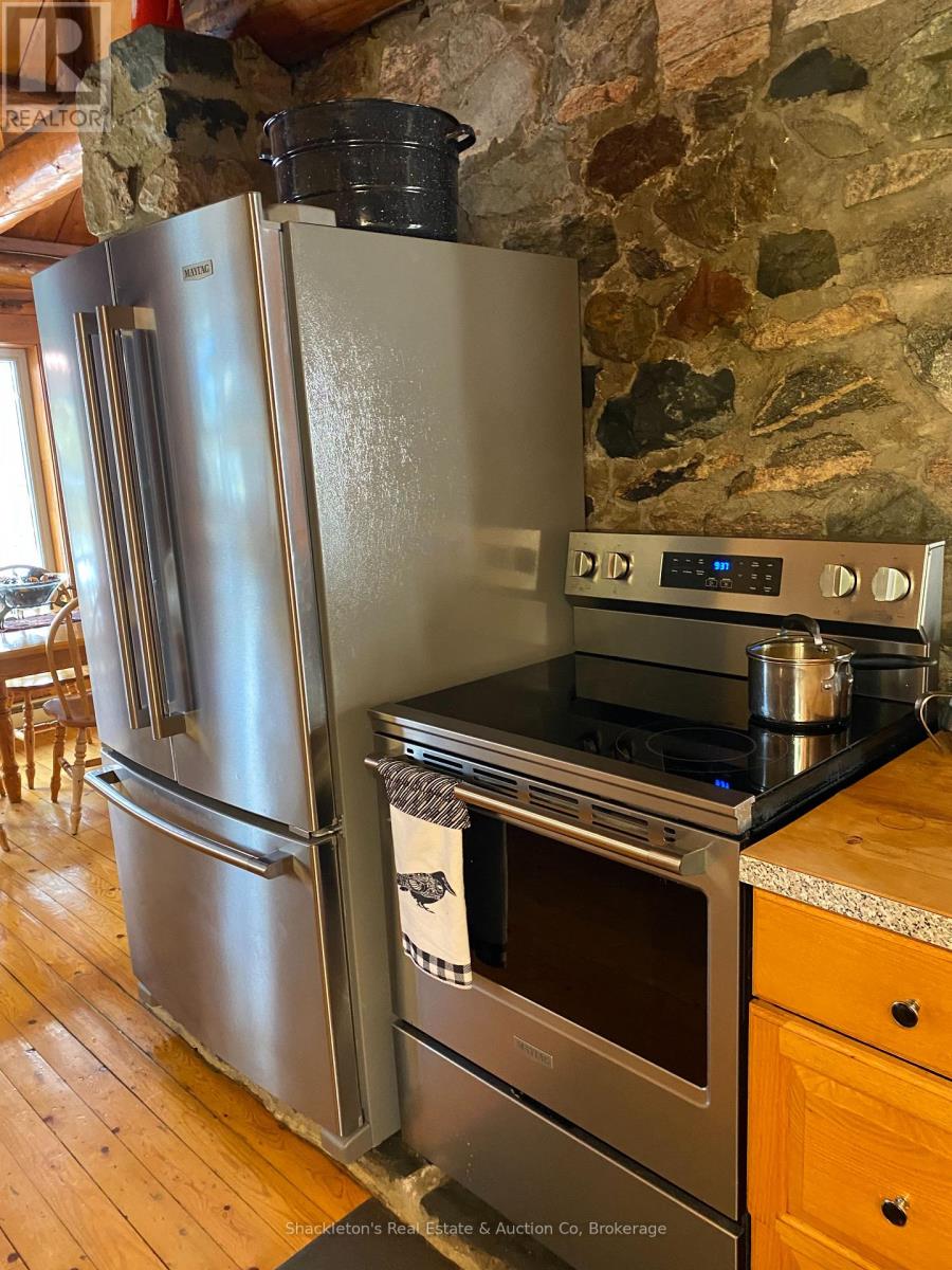 2407 Highway 11 Highway N, Unorganized Townships, Ontario  P0H 1T0 - Photo 8 - X12563822