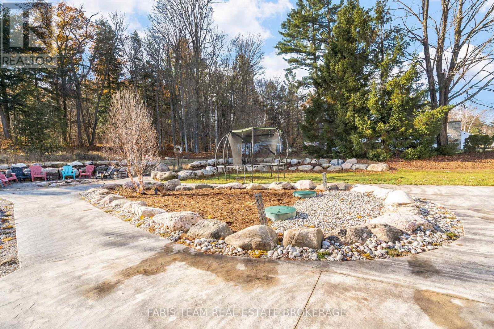 1074 Lafontaine Road, Penetanguishene, Ontario L9M 1P9 - Photo 44 - S12565484