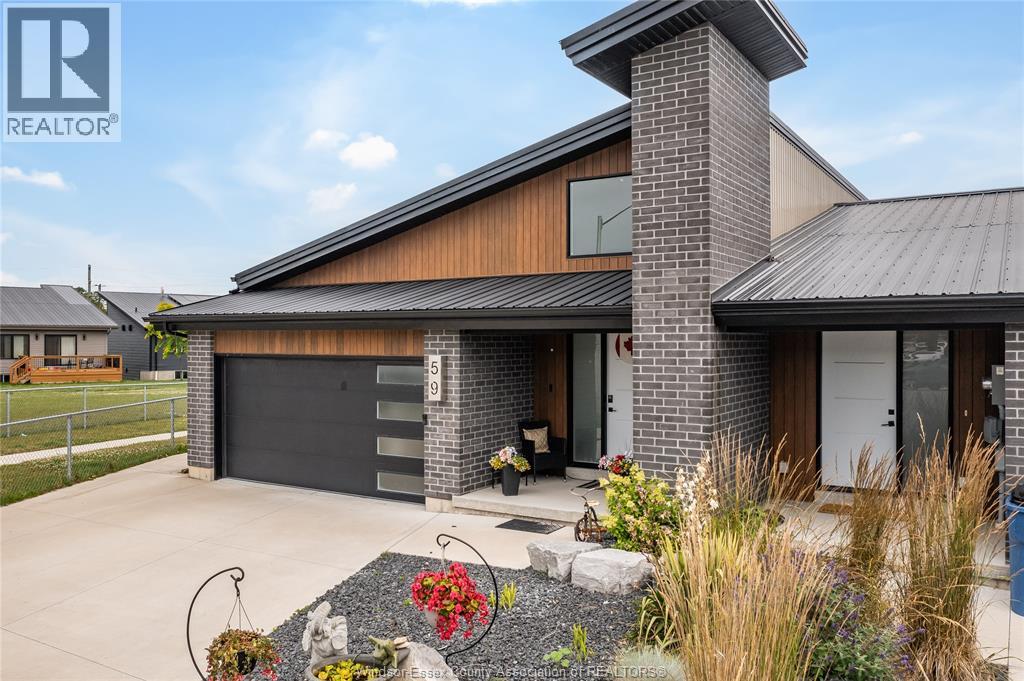 MLS# 25029291: 59 CLARA CRESCENT, Chatham, Canada