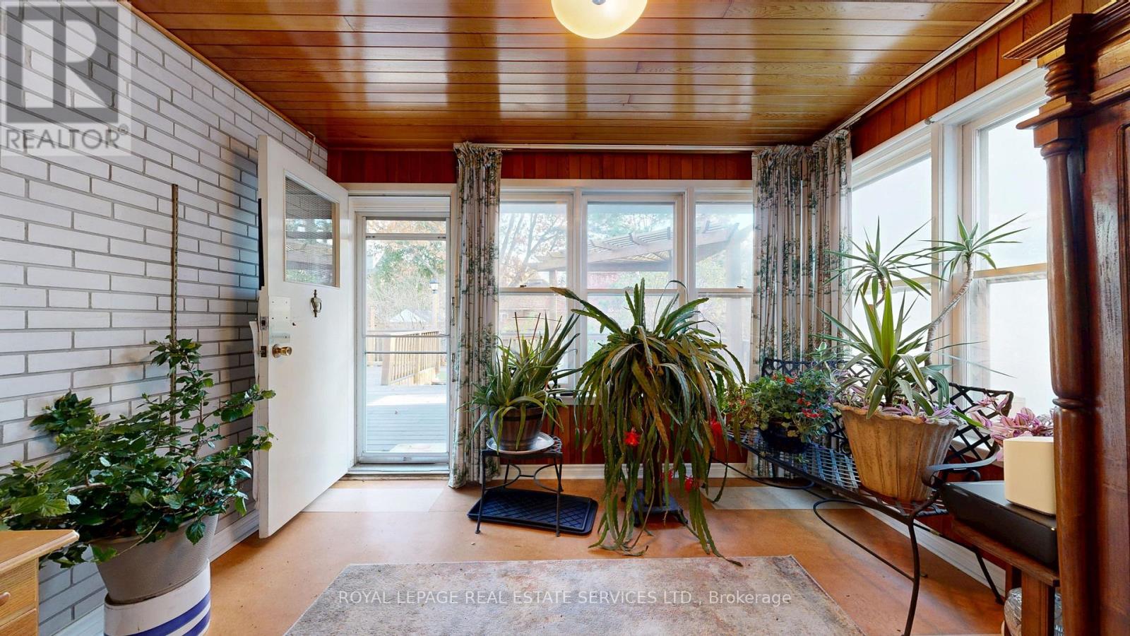 15 Cosmo Road, Toronto, Ontario  M8X 1Z3 - Photo 12 - W12565390