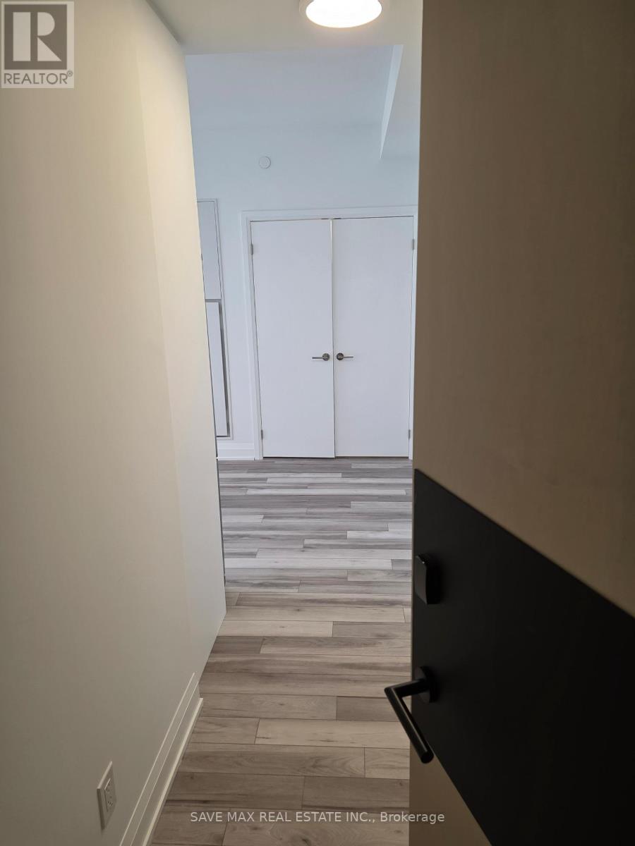 211 - 3250 Carding Mill Trail, Oakville, Ontario  L6M 1L3 - Photo 5 - W12565392