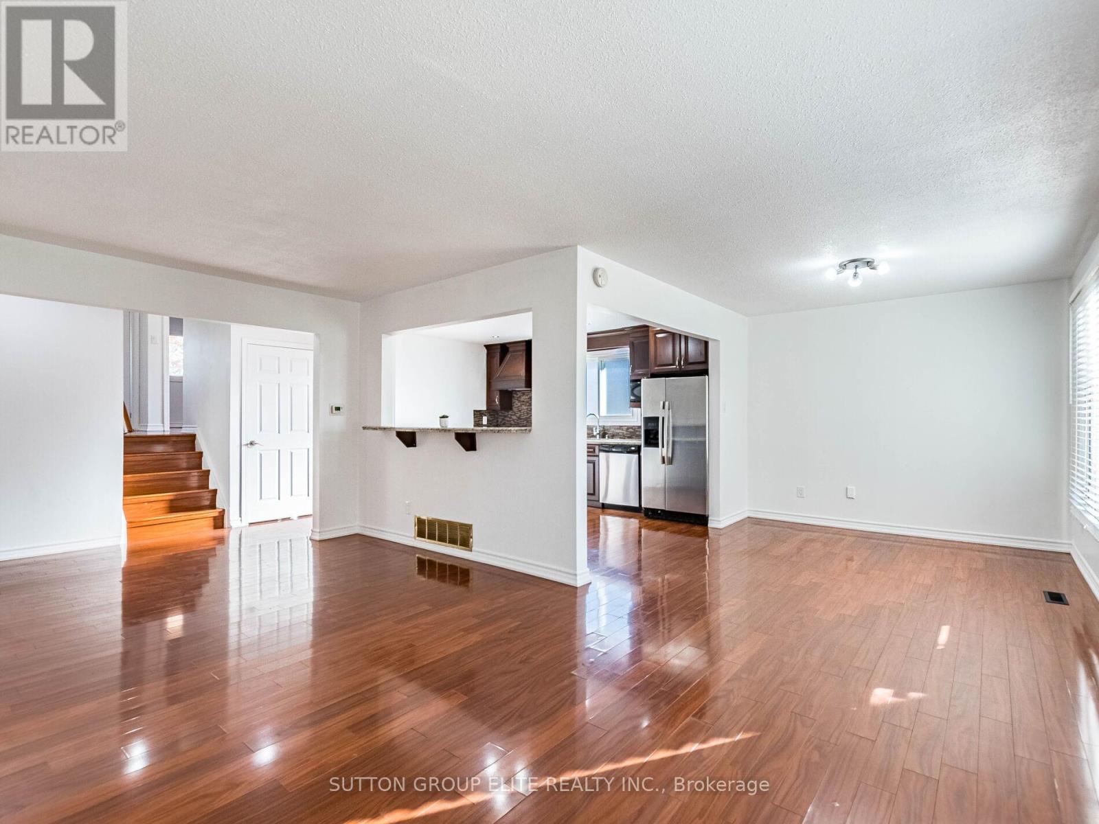 19 Glenforest Road, Brampton, Ontario  L6S 1L8 - Photo 13 - W12565398