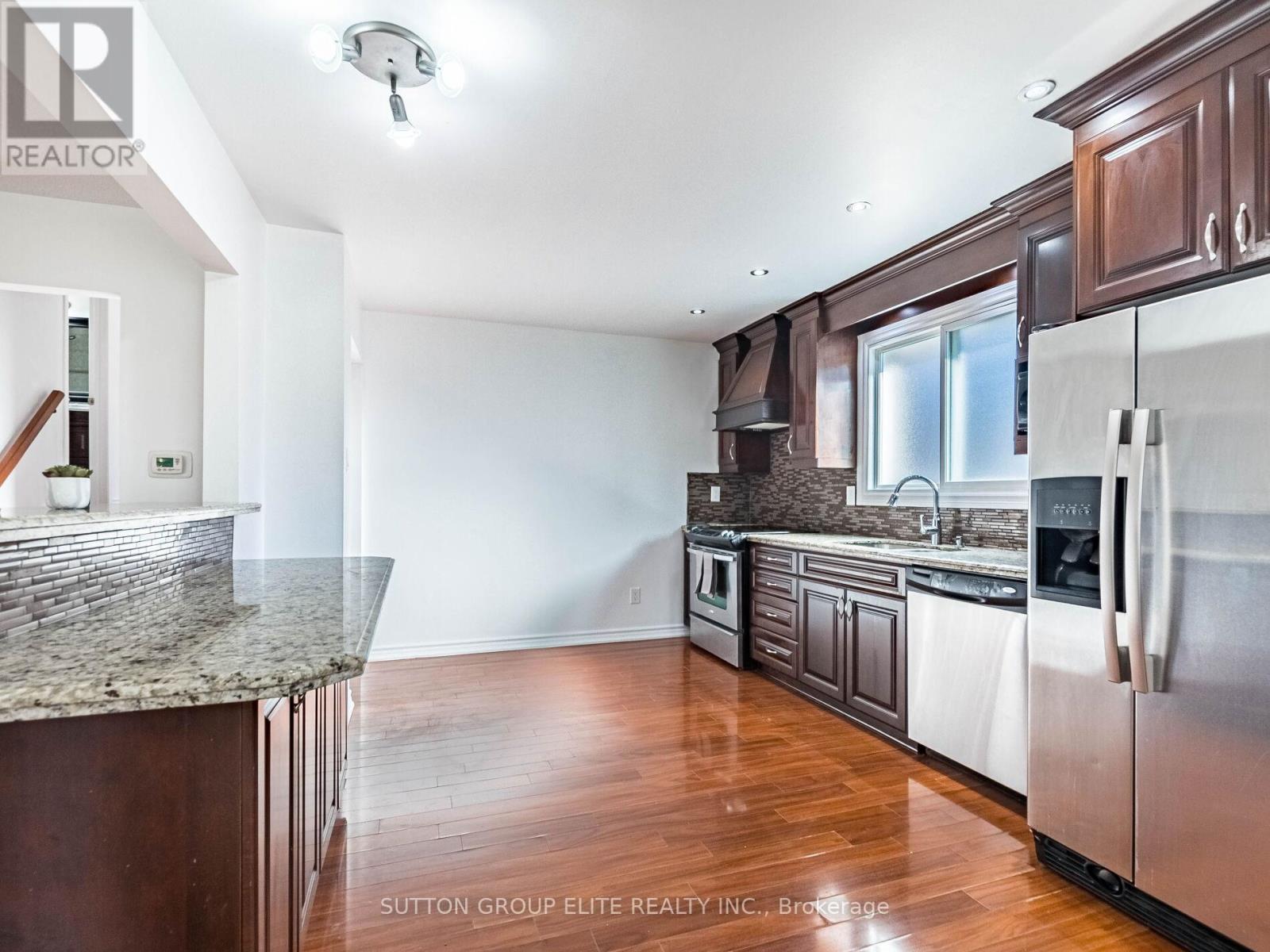 19 Glenforest Road, Brampton, Ontario  L6S 1L8 - Photo 21 - W12565398