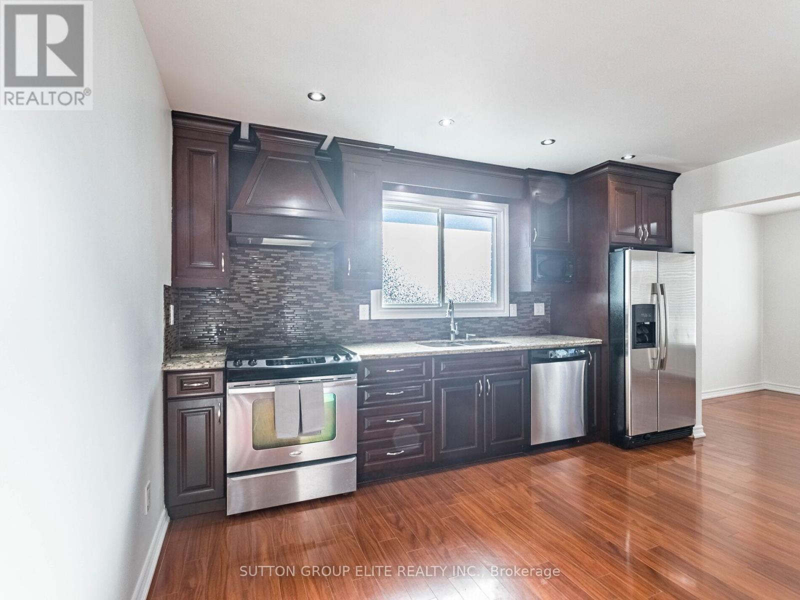 19 Glenforest Road, Brampton, Ontario  L6S 1L8 - Photo 22 - W12565398