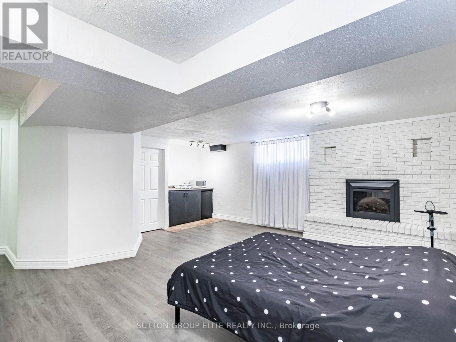 19 Glenforest Road, Brampton, Ontario  L6S 1L8 - Photo 35 - W12565398