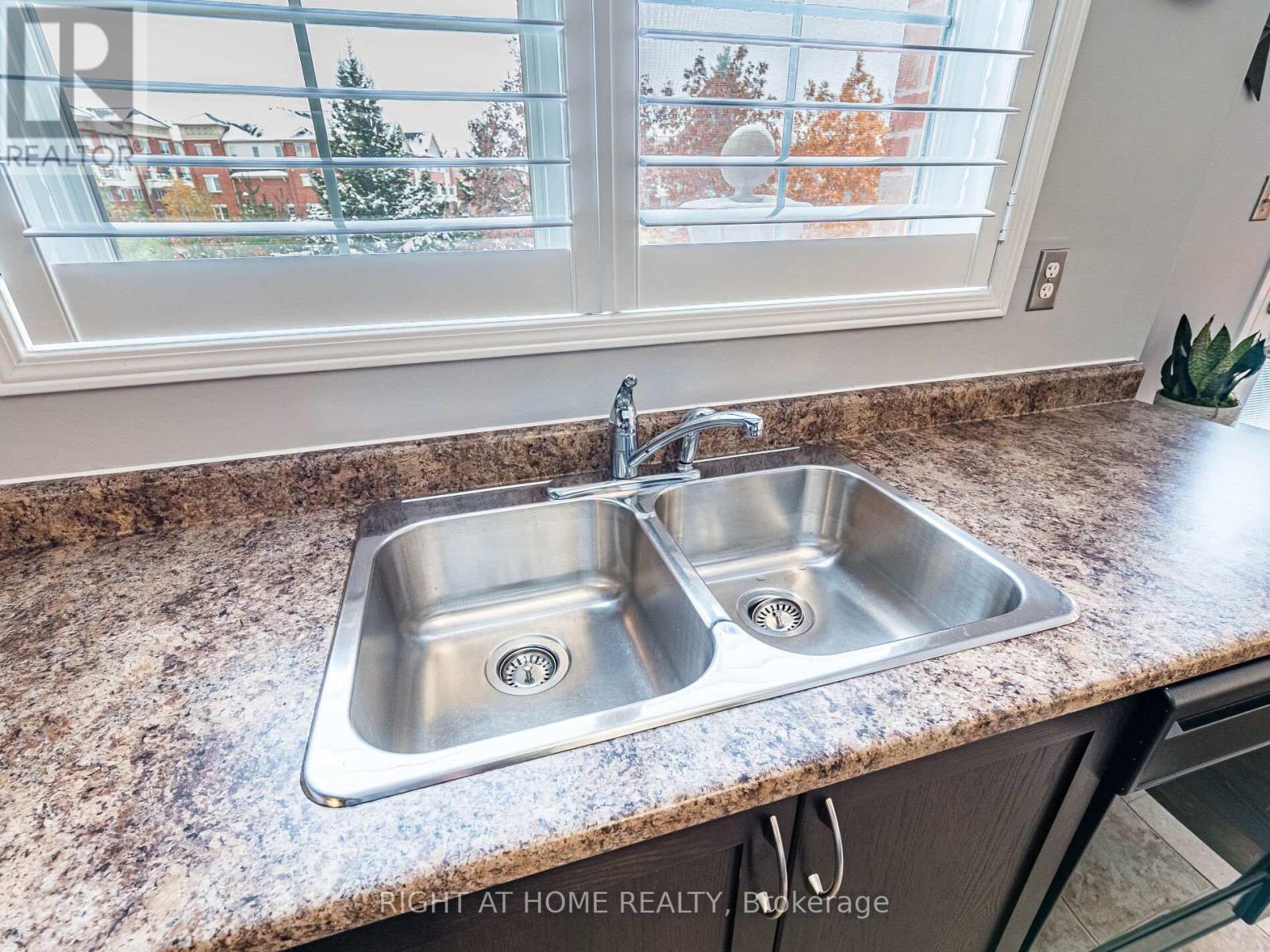 9 - 19 Hays Boulevard, Oakville, Ontario  L6H 0H8 - Photo 14 - W12565404