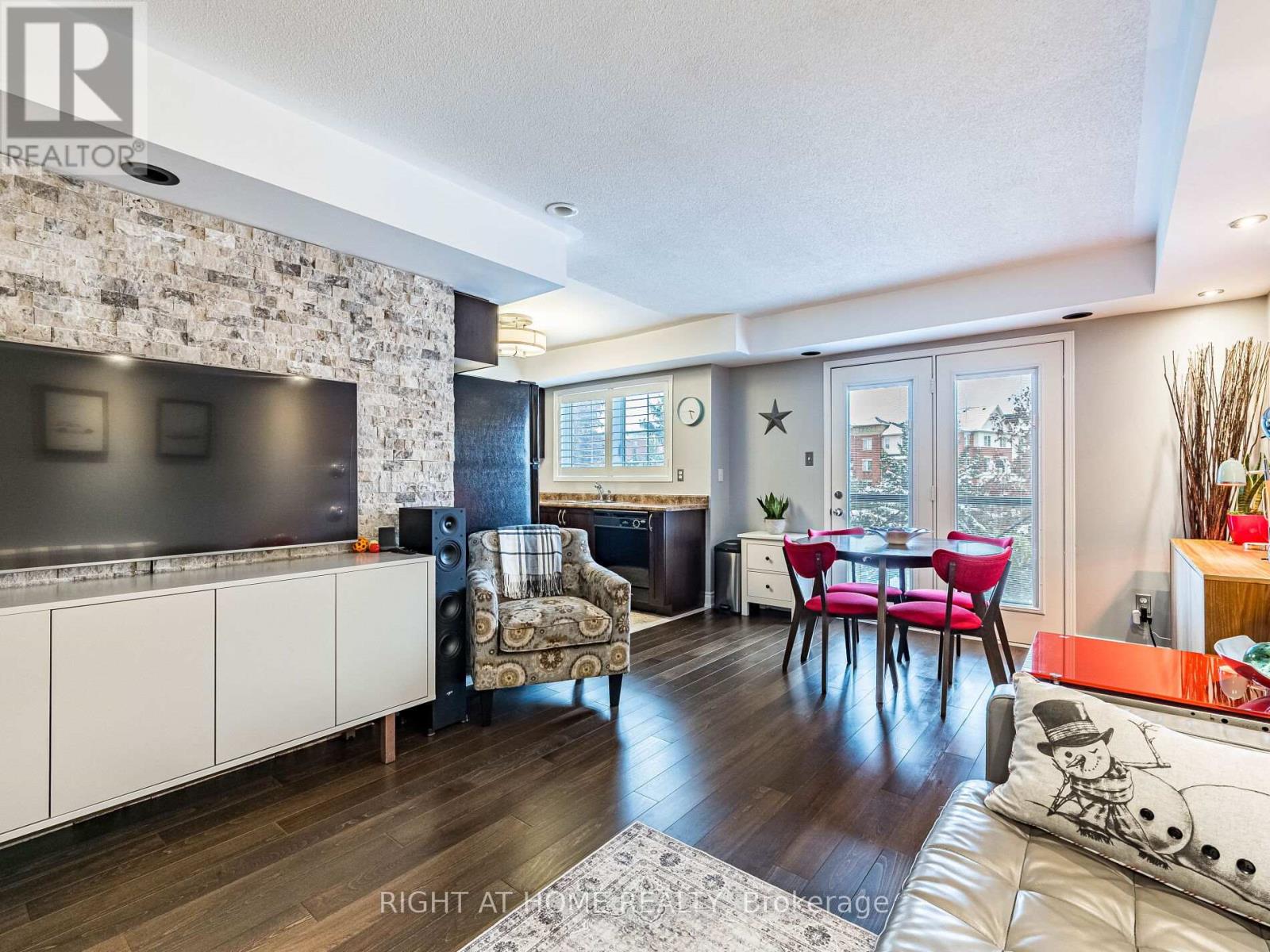 9 - 19 Hays Boulevard, Oakville, Ontario  L6H 0H8 - Photo 7 - W12565404