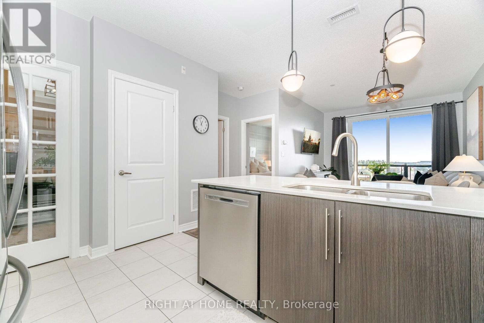 408 - 33 Whitmer Street, Milton, Ontario  L9T 8P9 - Photo 10 - W12565420