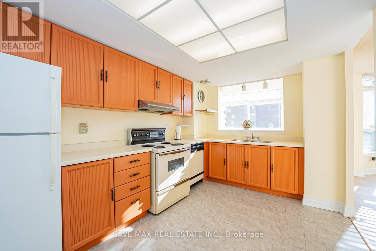 307 - 8 Lisa Street, Brampton, Ontario  L6T 4S6 - Photo 16 - W12565486