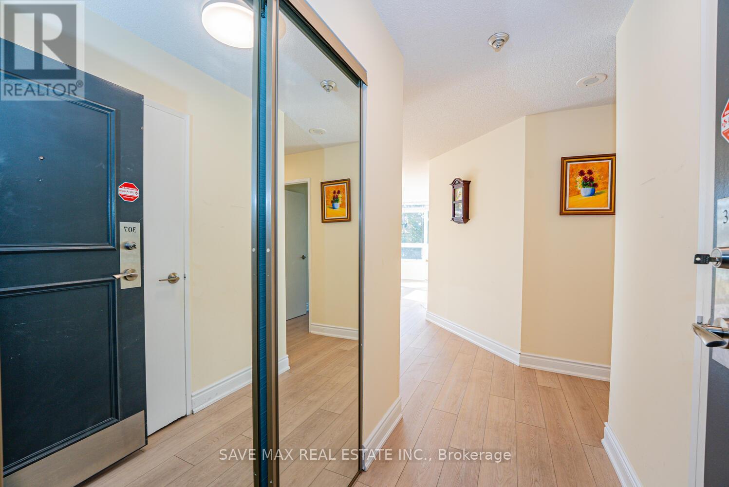 307 - 8 Lisa Street, Brampton, Ontario  L6T 4S6 - Photo 7 - W12565486