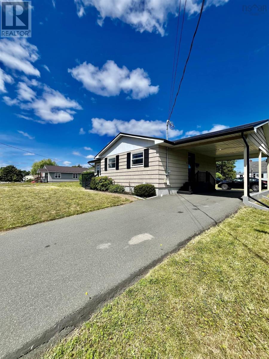 72 Acadia Avenue, Stellarton, Nova Scotia  B0K 1S0 - Photo 2 - 202521528