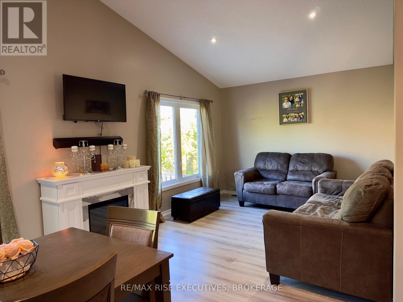 1651 Crimson Crescent, Kingston, Ontario  K7P 0J3 - Photo 5 - X12565564