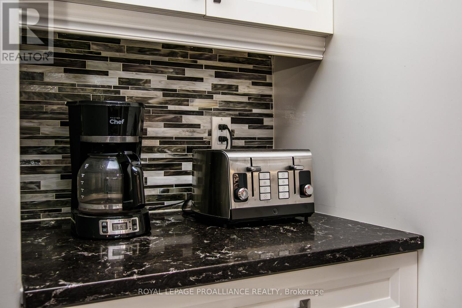 64 College Street, Quinte West, Ontario  K8V 1P9 - Photo 16 - X12565592