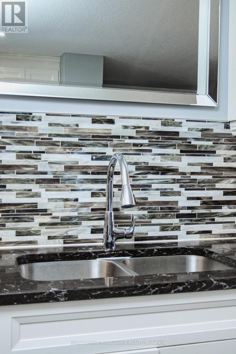 64 College Street, Quinte West, Ontario  K8V 1P9 - Photo 17 - X12565592