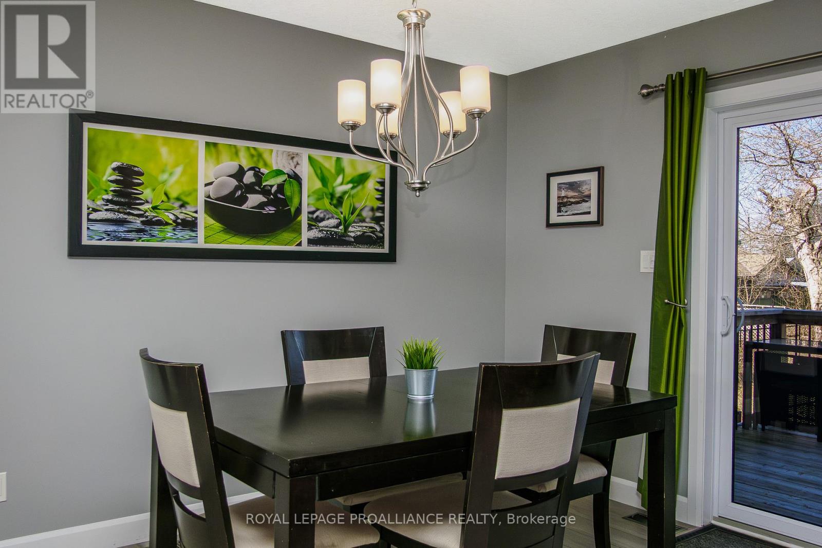 64 College Street, Quinte West, Ontario  K8V 1P9 - Photo 19 - X12565592