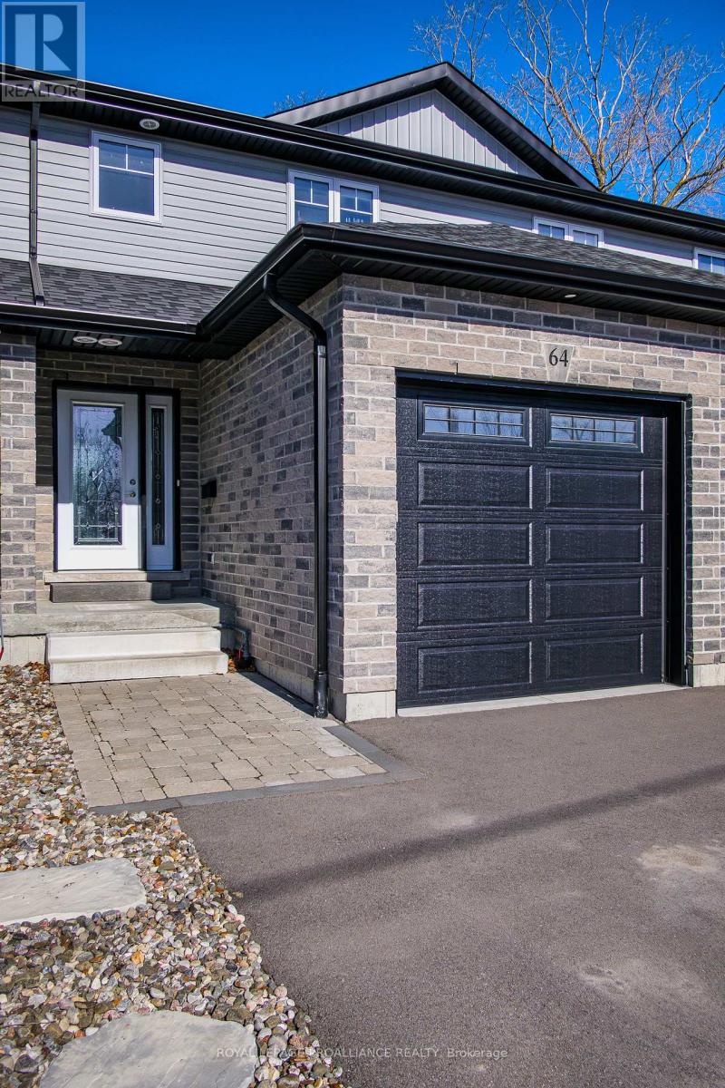 64 College Street, Quinte West, Ontario  K8V 1P9 - Photo 2 - X12565592