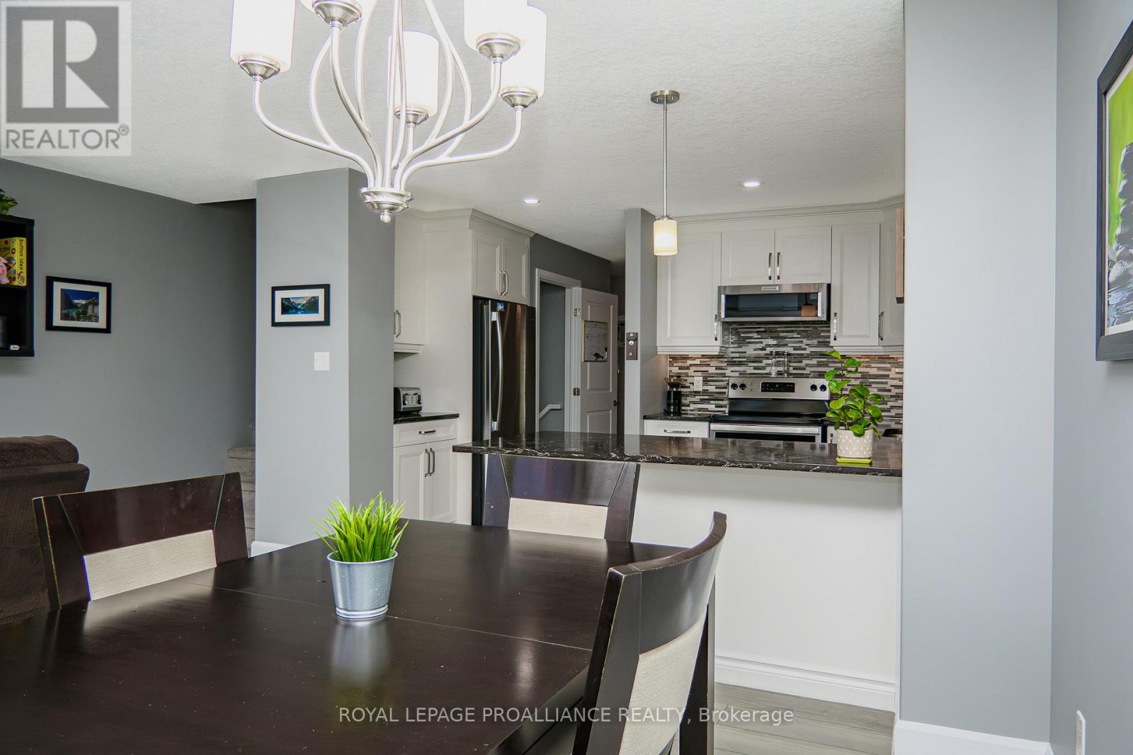 64 College Street, Quinte West, Ontario  K8V 1P9 - Photo 20 - X12565592