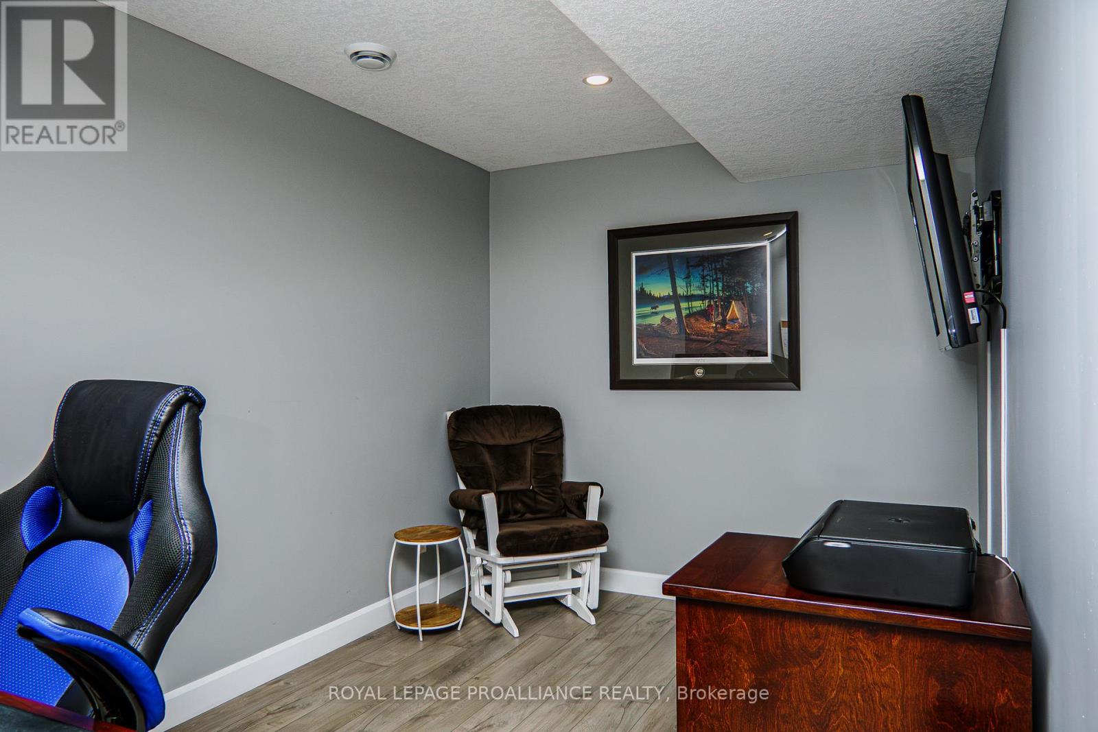 64 College Street, Quinte West, Ontario  K8V 1P9 - Photo 38 - X12565592