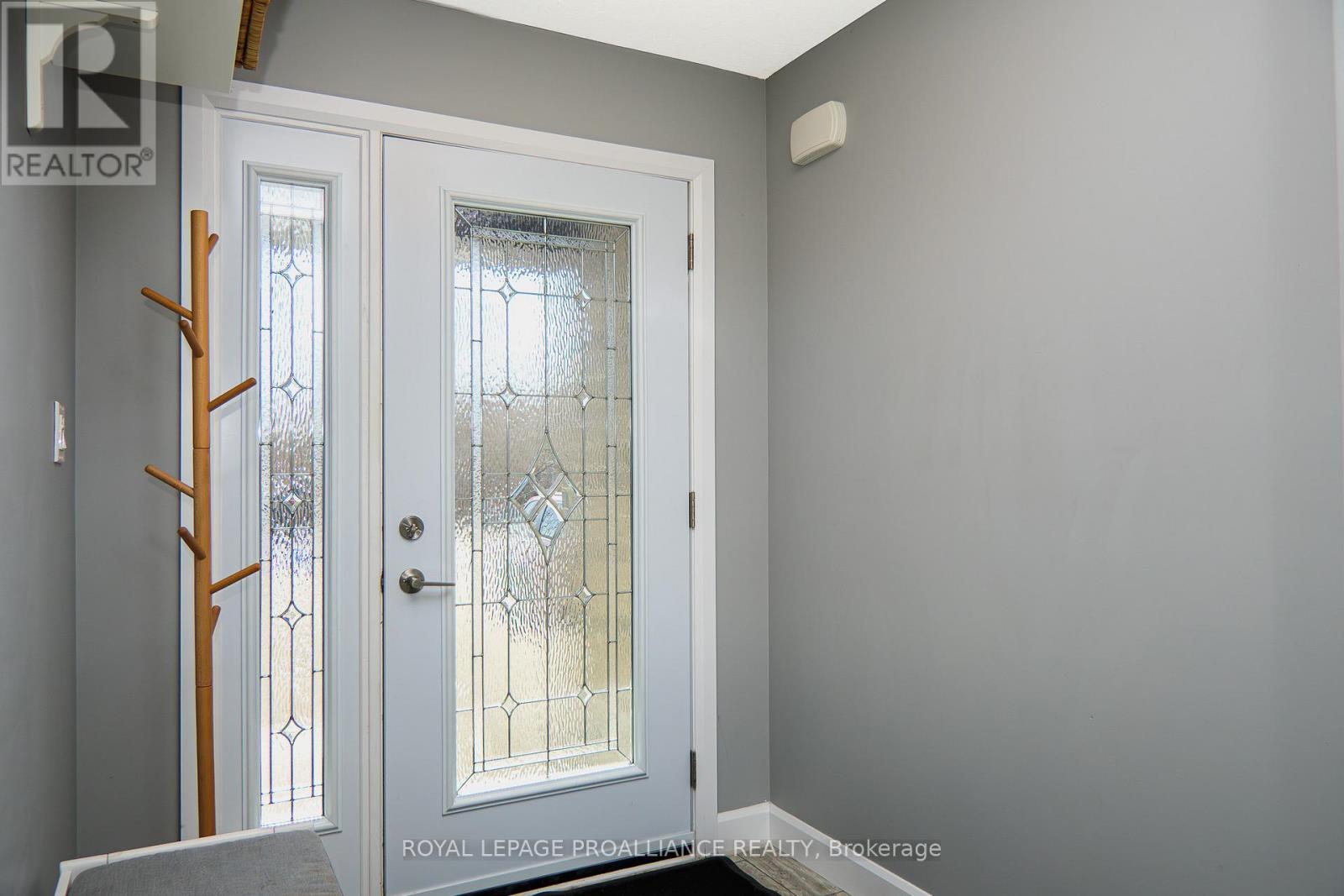 64 College Street, Quinte West, Ontario  K8V 1P9 - Photo 6 - X12565592