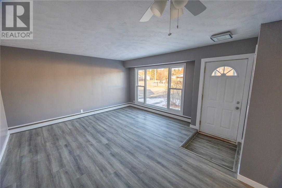 41 Oakwood Avenue, Capreol, Ontario  P0M 1H0 - Photo 7 - 2125704