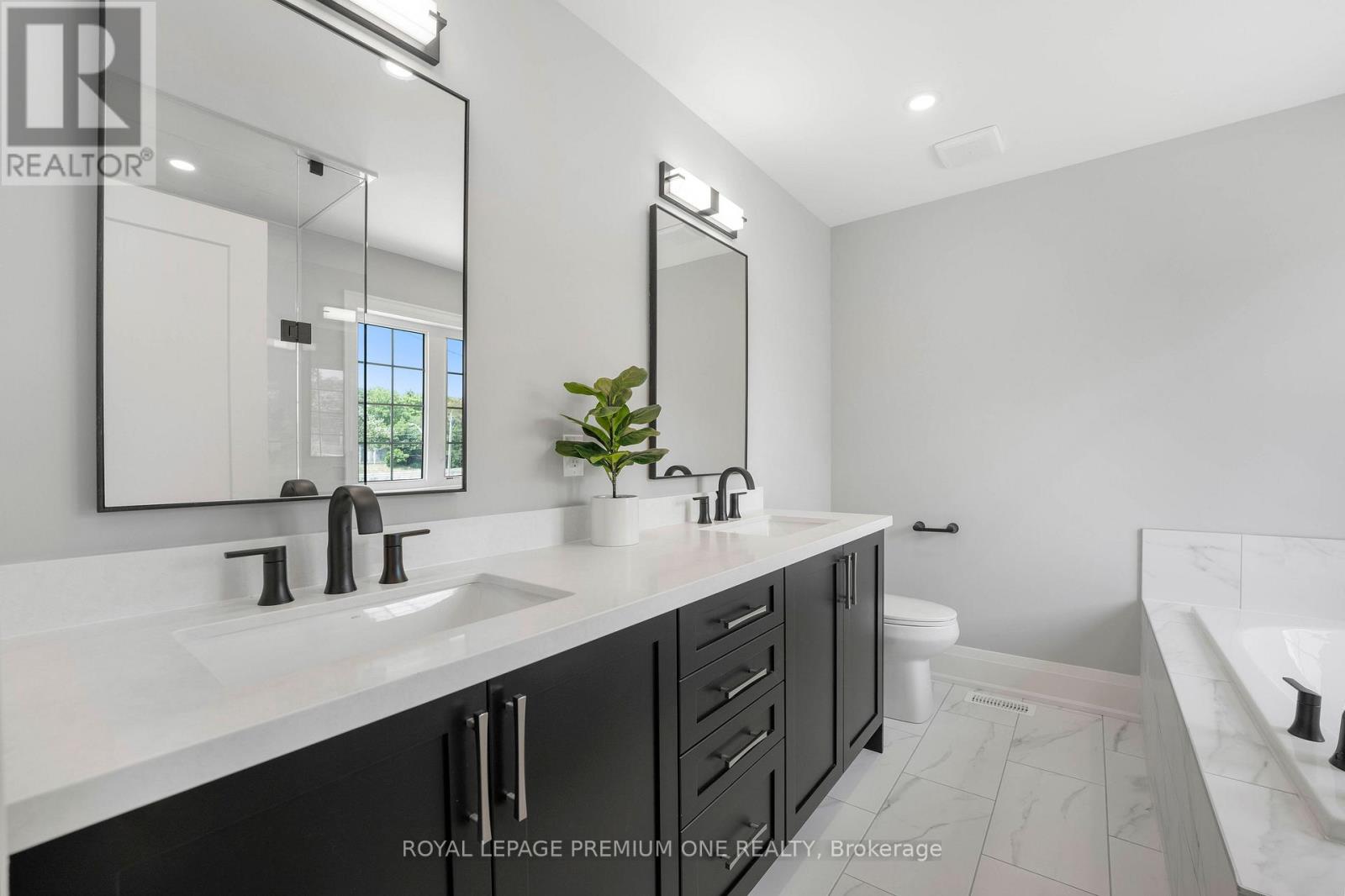 12 Jack Kenny Court, Caledon, Ontario  L7E 2M5 - Photo 25 - W12564904