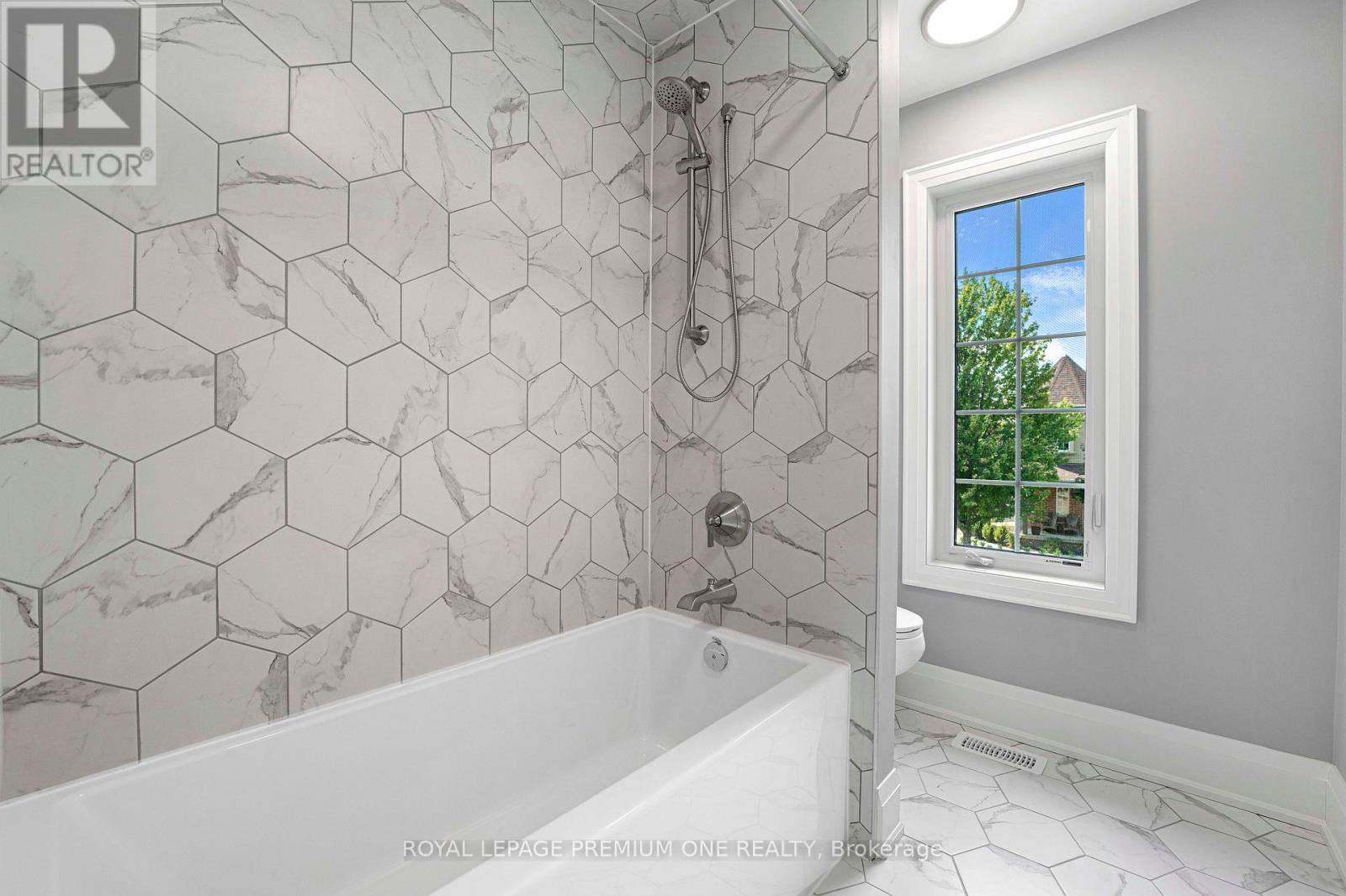 12 Jack Kenny Court, Caledon, Ontario  L7E 2M5 - Photo 32 - W12564904