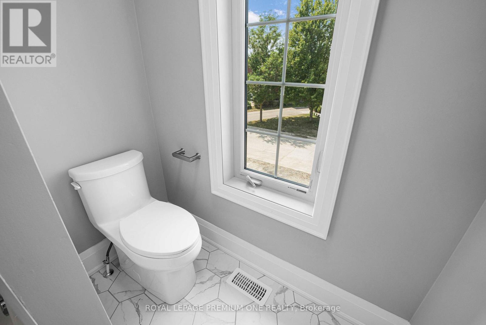 12 Jack Kenny Court, Caledon, Ontario  L7E 2M5 - Photo 33 - W12564904