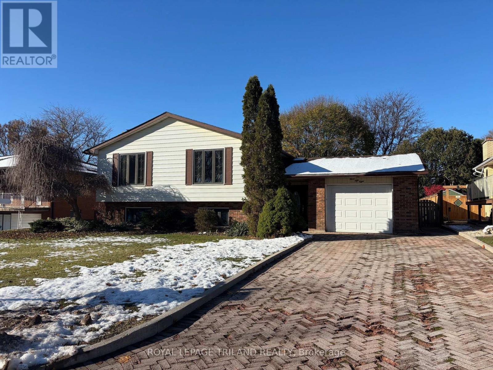 358 HELEN DRIVE, Strathroy-Caradoc, Ontario
