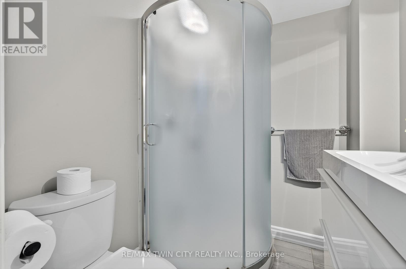 70 Cannes Street, Kitchener, Ontario  N2R 1V2 - Photo 29 - X12565504