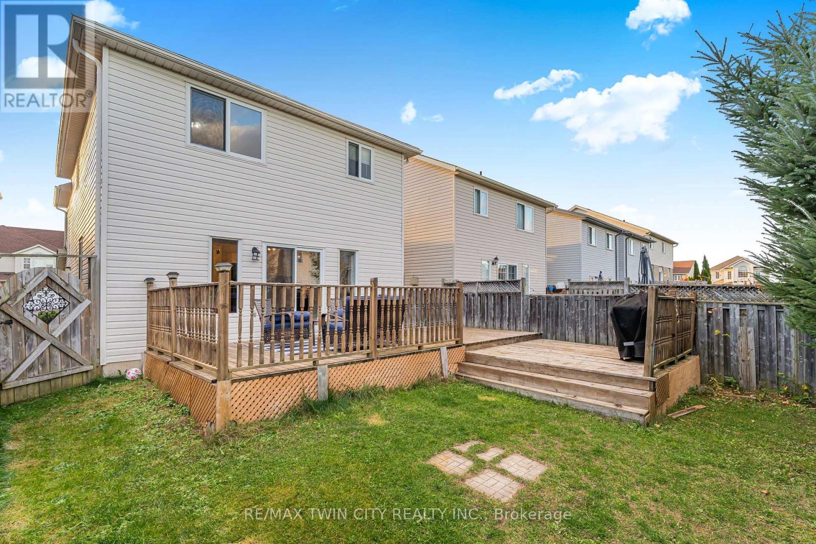 70 Cannes Street, Kitchener, Ontario  N2R 1V2 - Photo 37 - X12565504