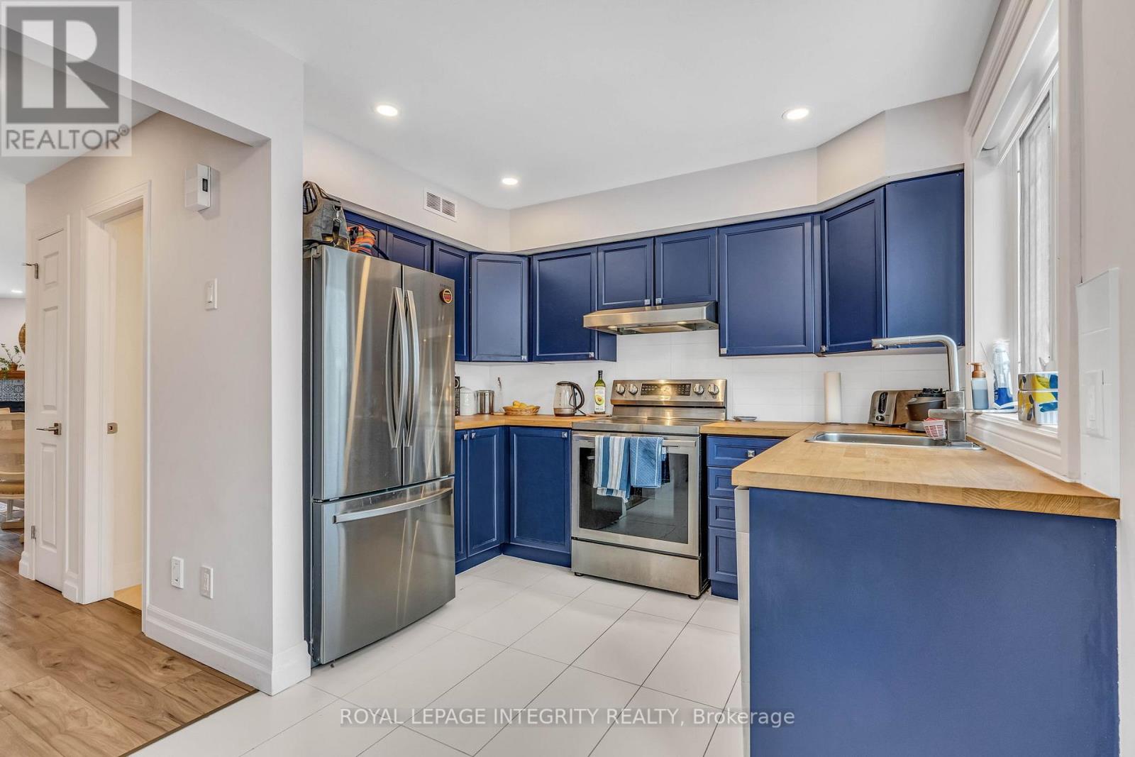 184 Briston Private, Ottawa, Ontario K1G 5R5 - Photo 15 - X12565608