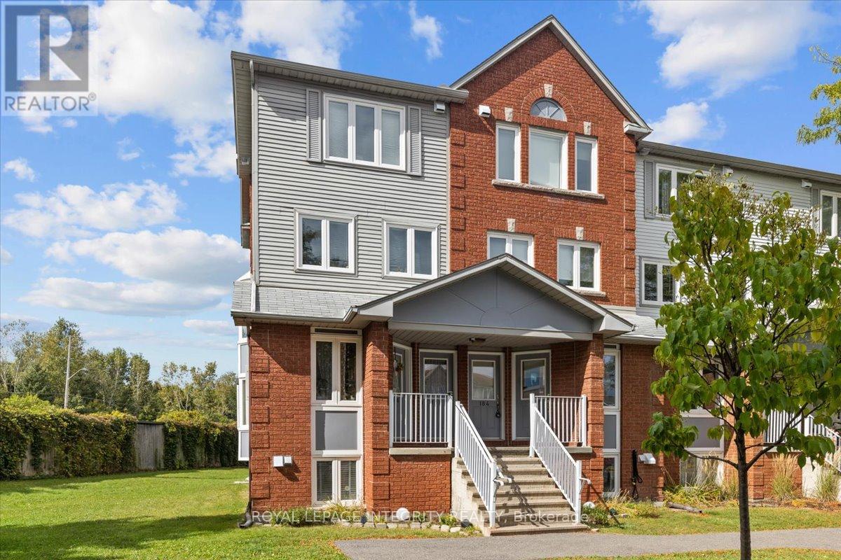 184 Briston Private, Ottawa, Ontario K1G 5R5 - Photo 3 - X12565608