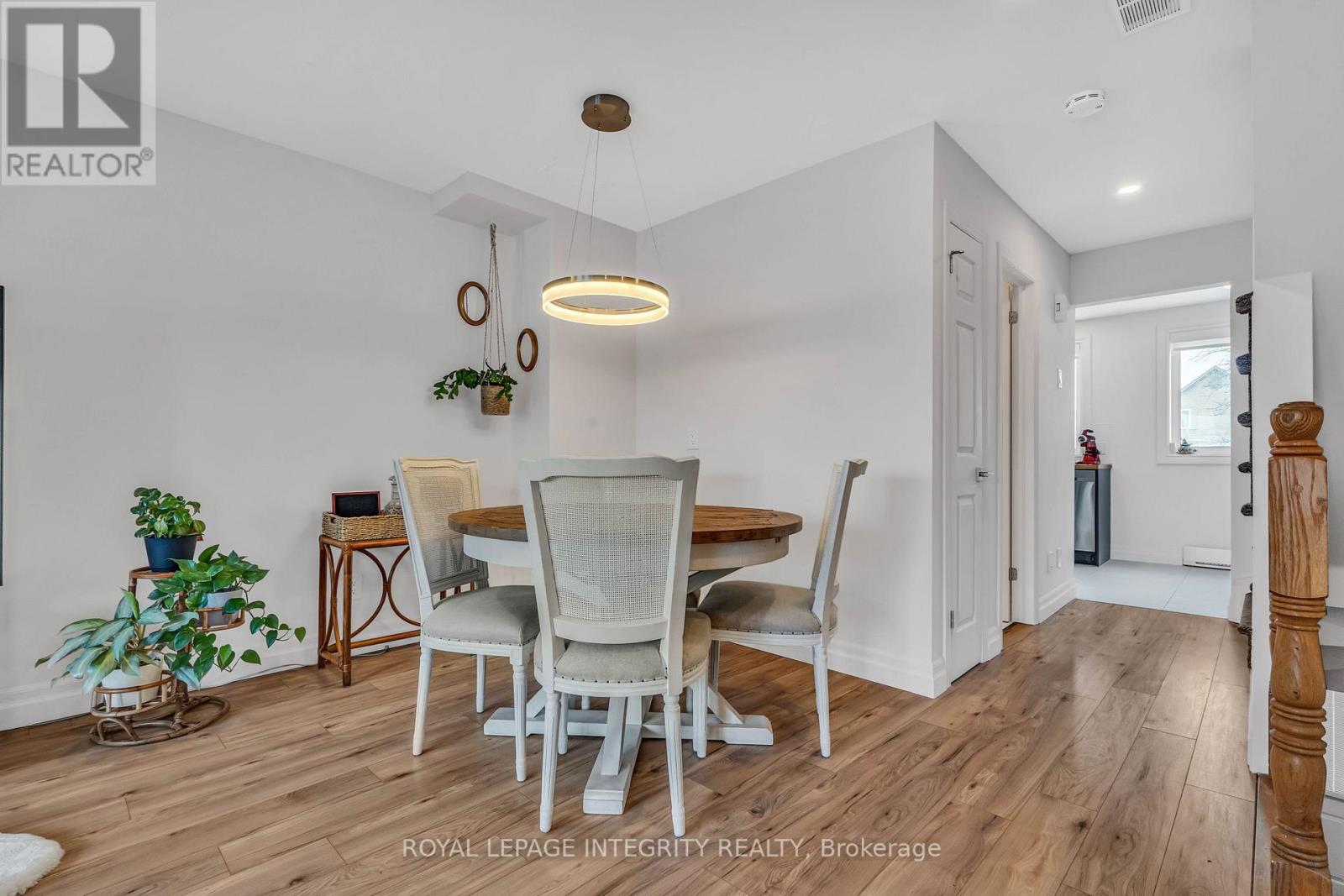 184 Briston Private, Ottawa, Ontario K1G 5R5 - Photo 9 - X12565608