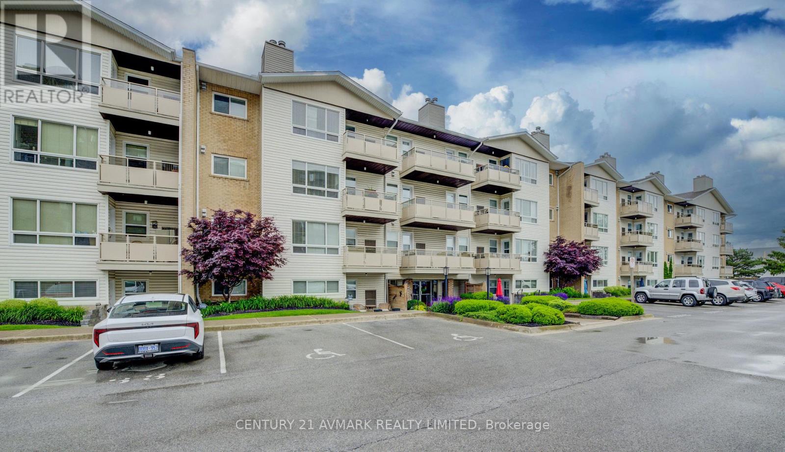 205 - 78 ROEHAMPTON AVENUE, St. Catharines, Ontario