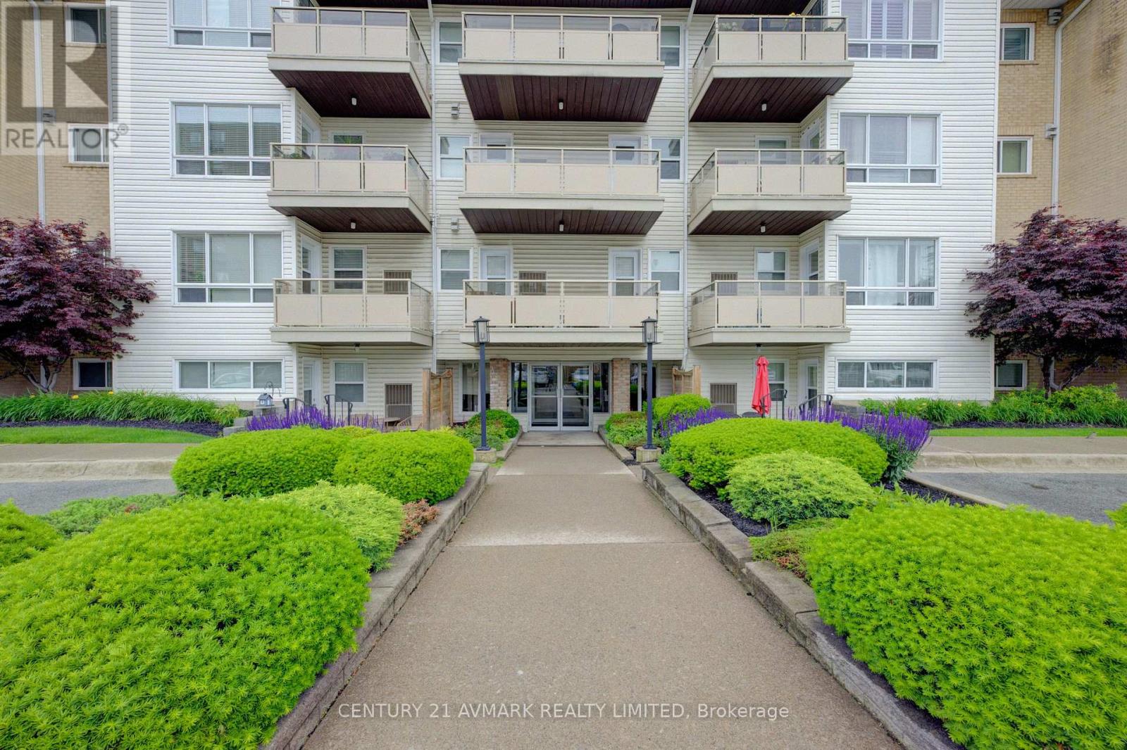 205 - 78 Roehampton Avenue, St. Catharines, Ontario  L2M 7W9 - Photo 2 - X12565600