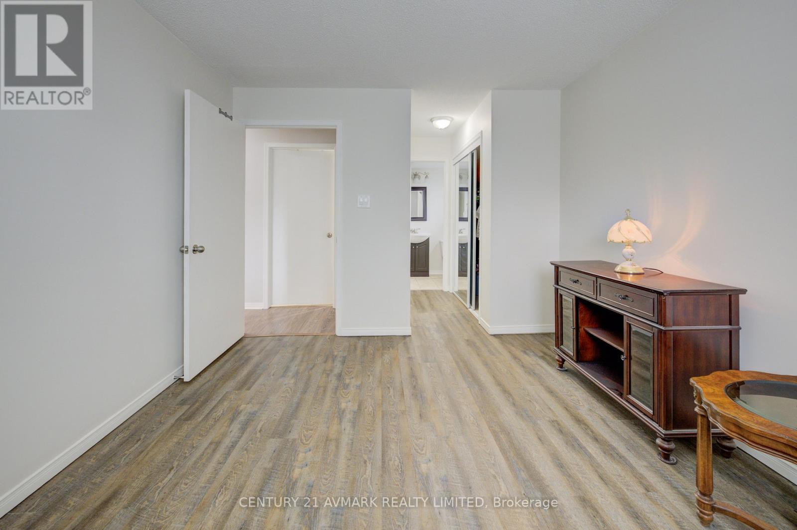 205 - 78 Roehampton Avenue, St. Catharines, Ontario  L2M 7W9 - Photo 5 - X12565600