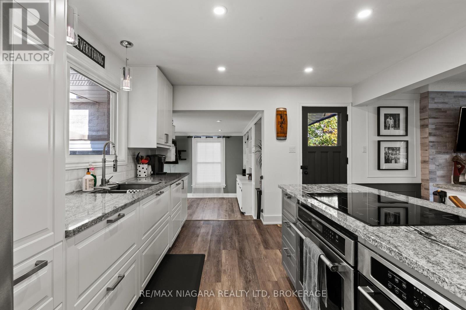 16 Peachtree Park, Pelham, Ontario  L0S 1E0 - Photo 14 - X12565620