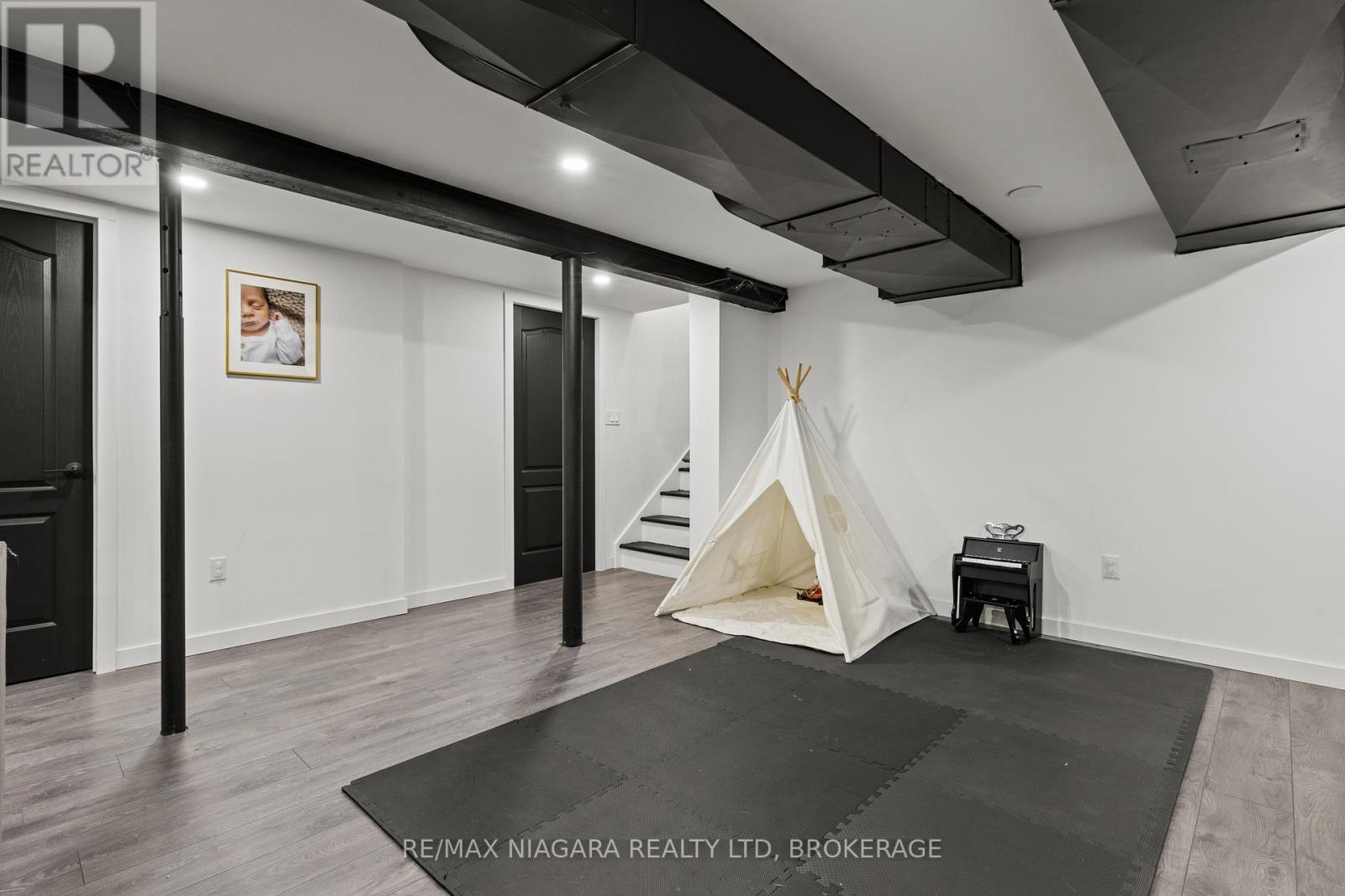 16 Peachtree Park, Pelham, Ontario  L0S 1E0 - Photo 29 - X12565620