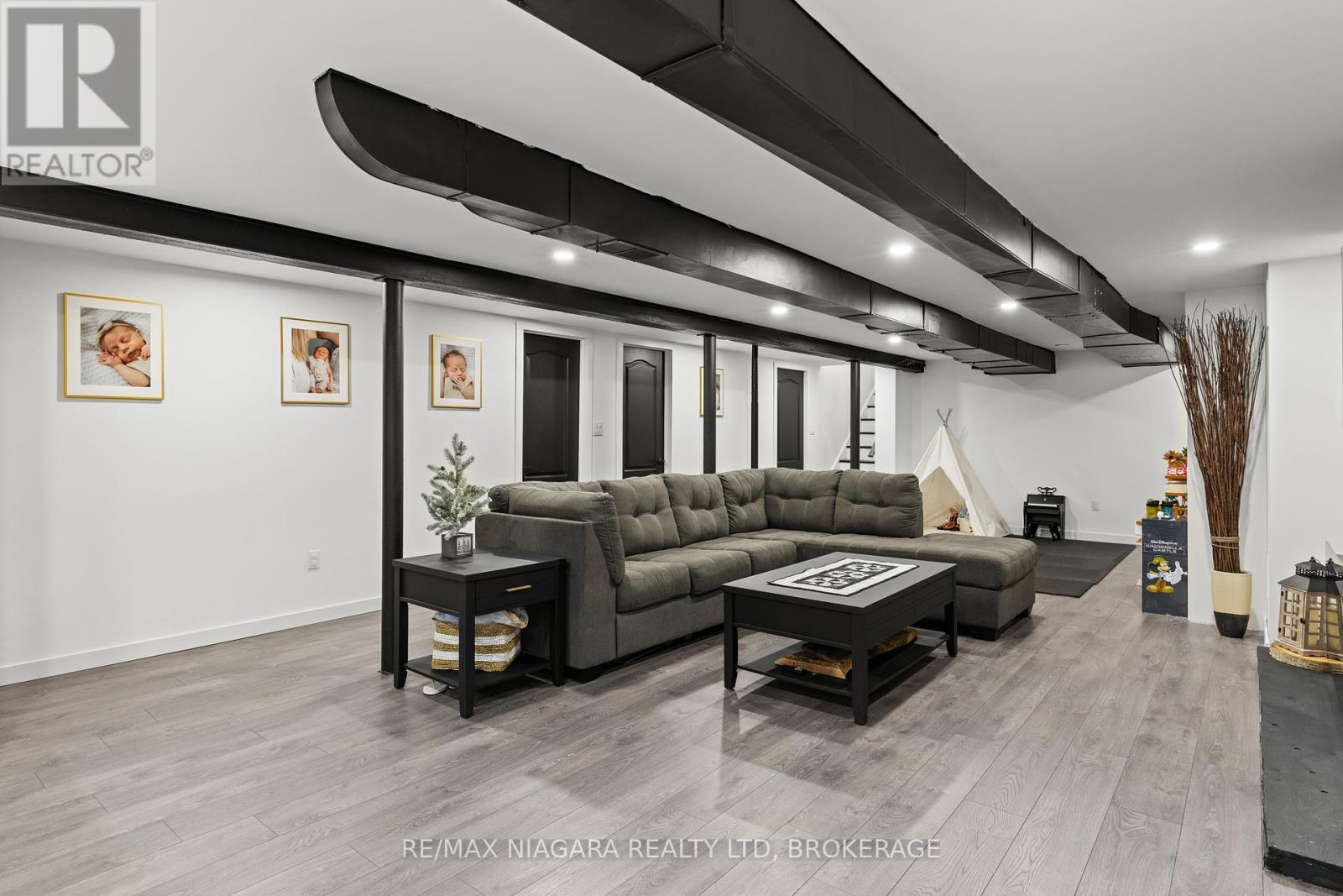 16 Peachtree Park, Pelham, Ontario  L0S 1E0 - Photo 33 - X12565620