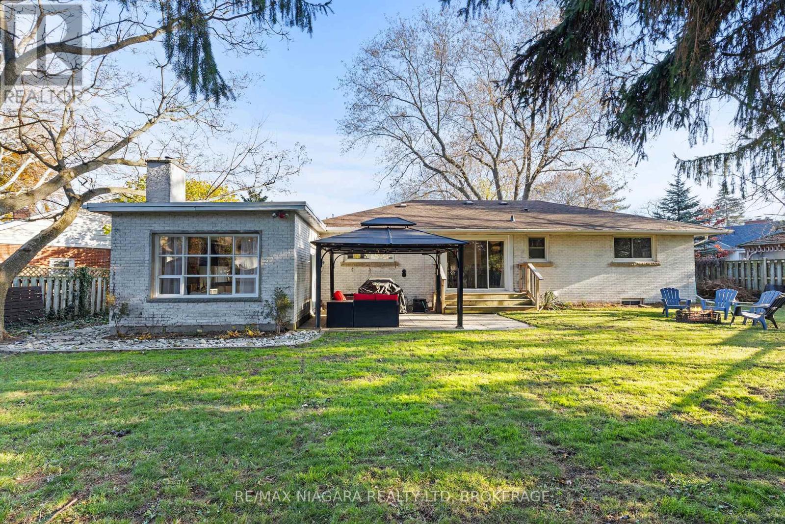 16 Peachtree Park, Pelham, Ontario  L0S 1E0 - Photo 37 - X12565620