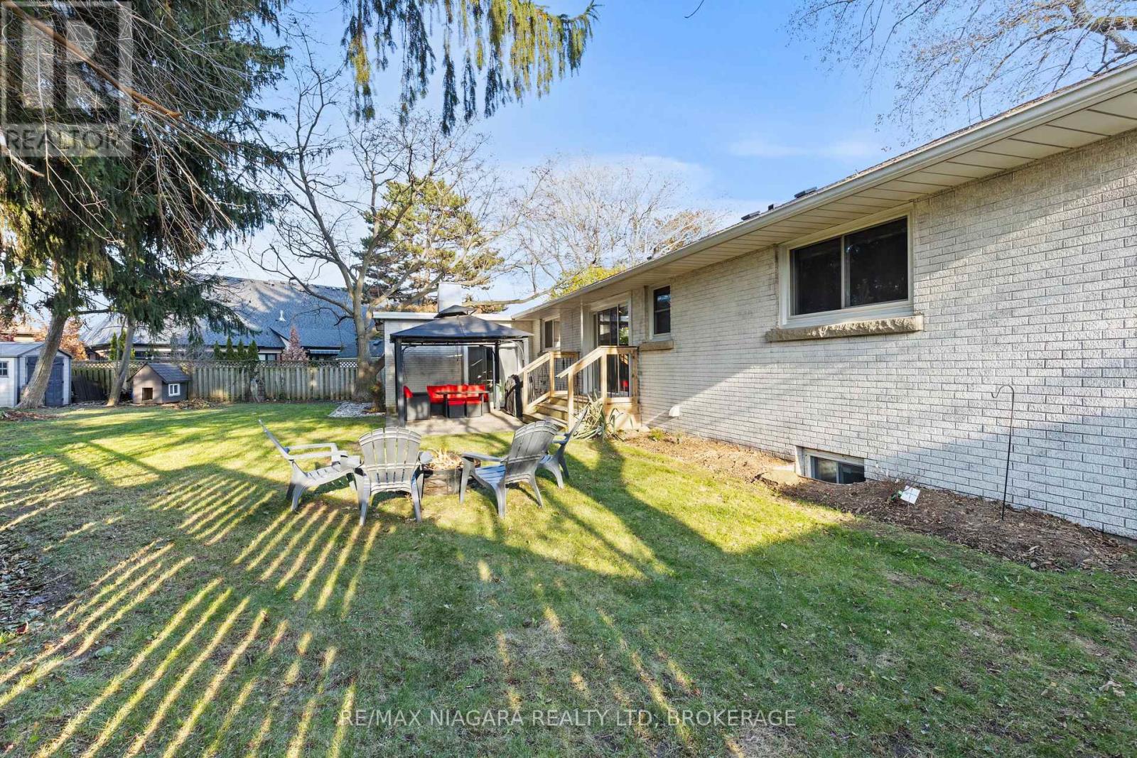 16 Peachtree Park, Pelham, Ontario  L0S 1E0 - Photo 39 - X12565620