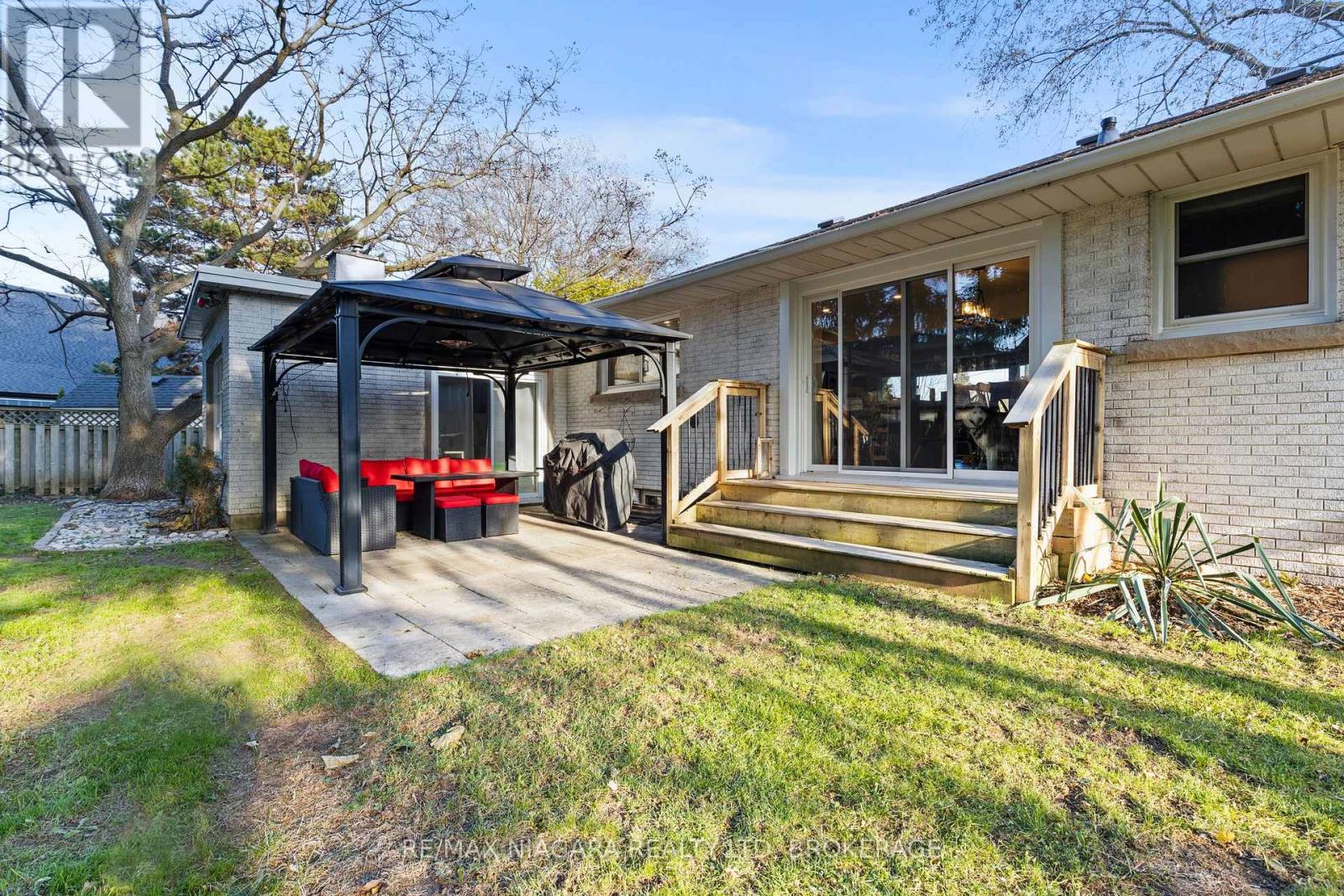 16 Peachtree Park, Pelham, Ontario  L0S 1E0 - Photo 41 - X12565620