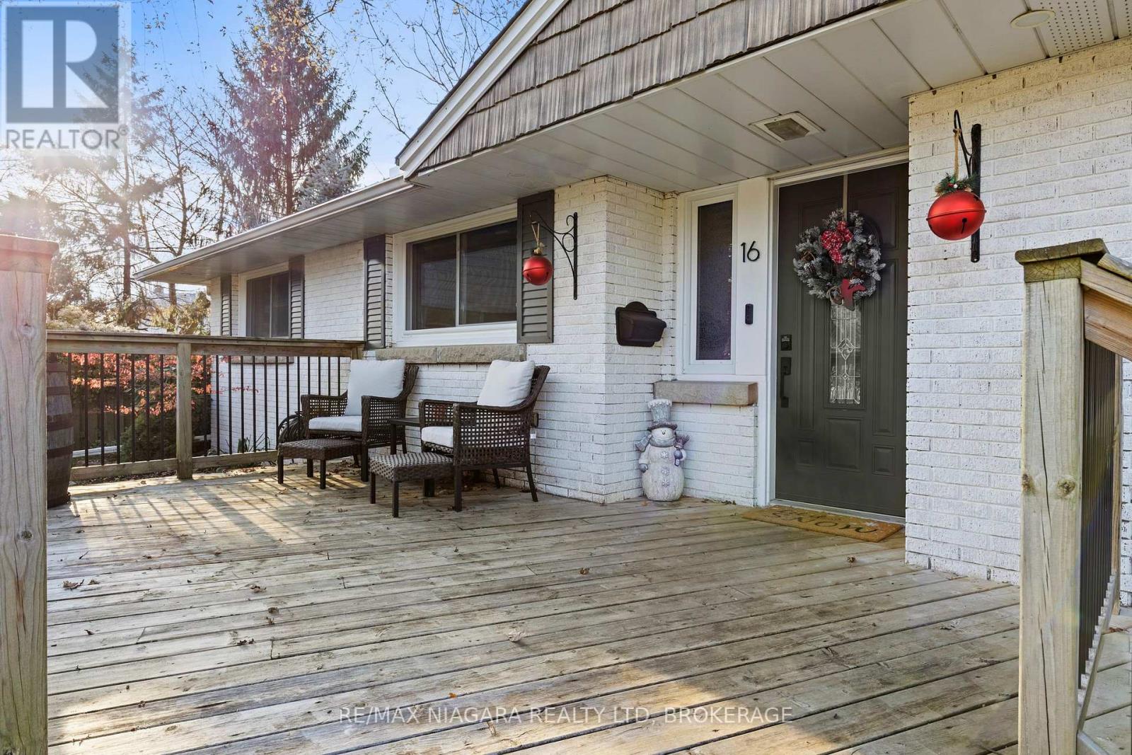 16 Peachtree Park, Pelham, Ontario  L0S 1E0 - Photo 5 - X12565620