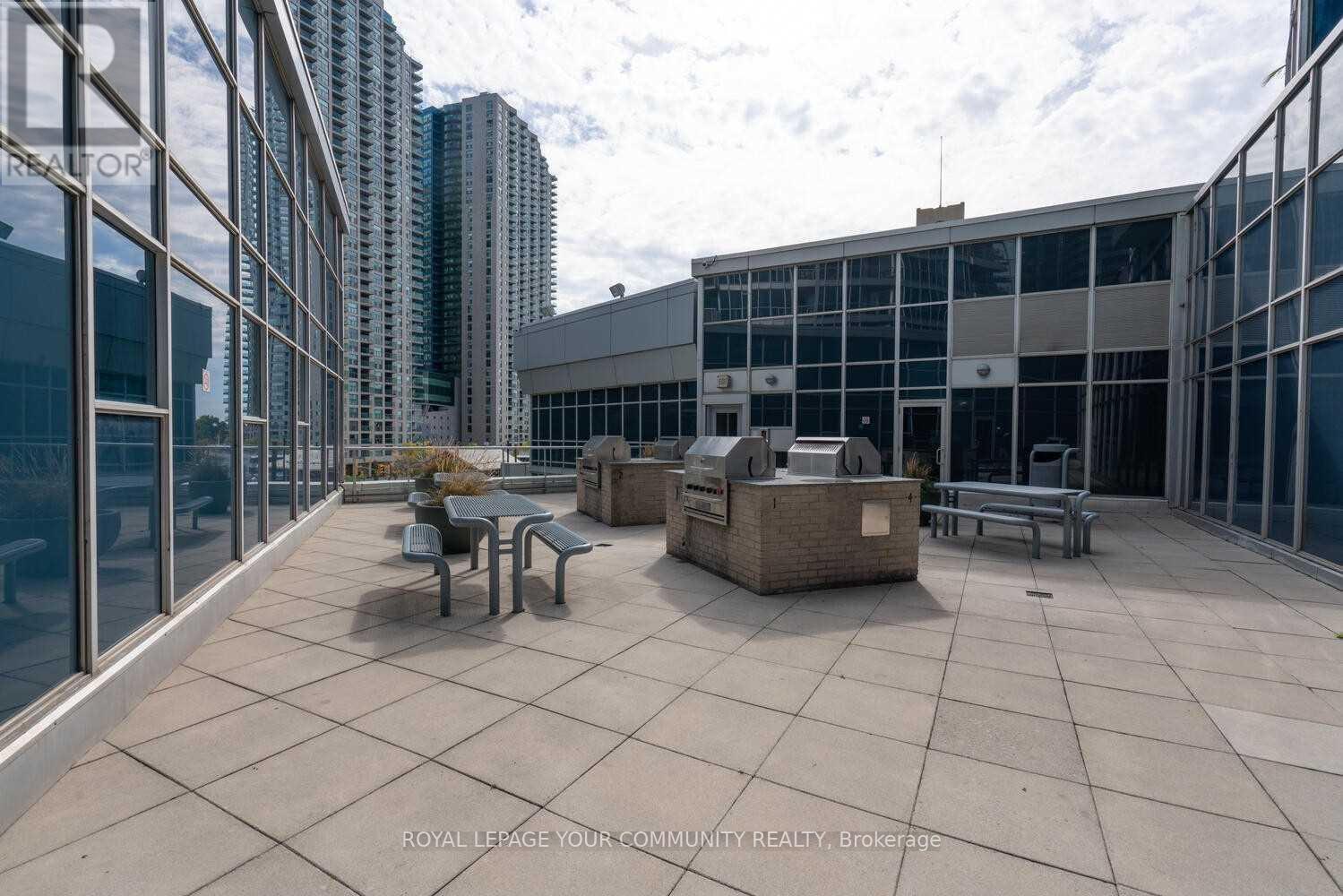 1707 - 218 Queens Quay W, Toronto, Ontario  M5J 2Y6 - Photo 17 - C12565536