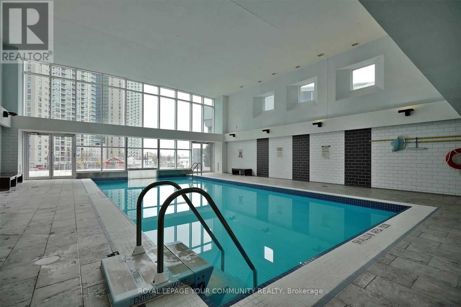 1707 - 218 Queens Quay W, Toronto, Ontario  M5J 2Y6 - Photo 23 - C12565536