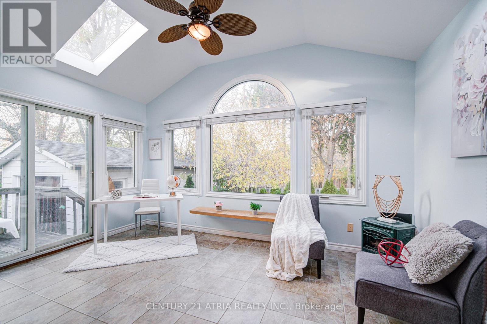 331 Elmwood Avenue, Richmond Hill, Ontario  L4C 1L7 - Photo 22 - N12561960