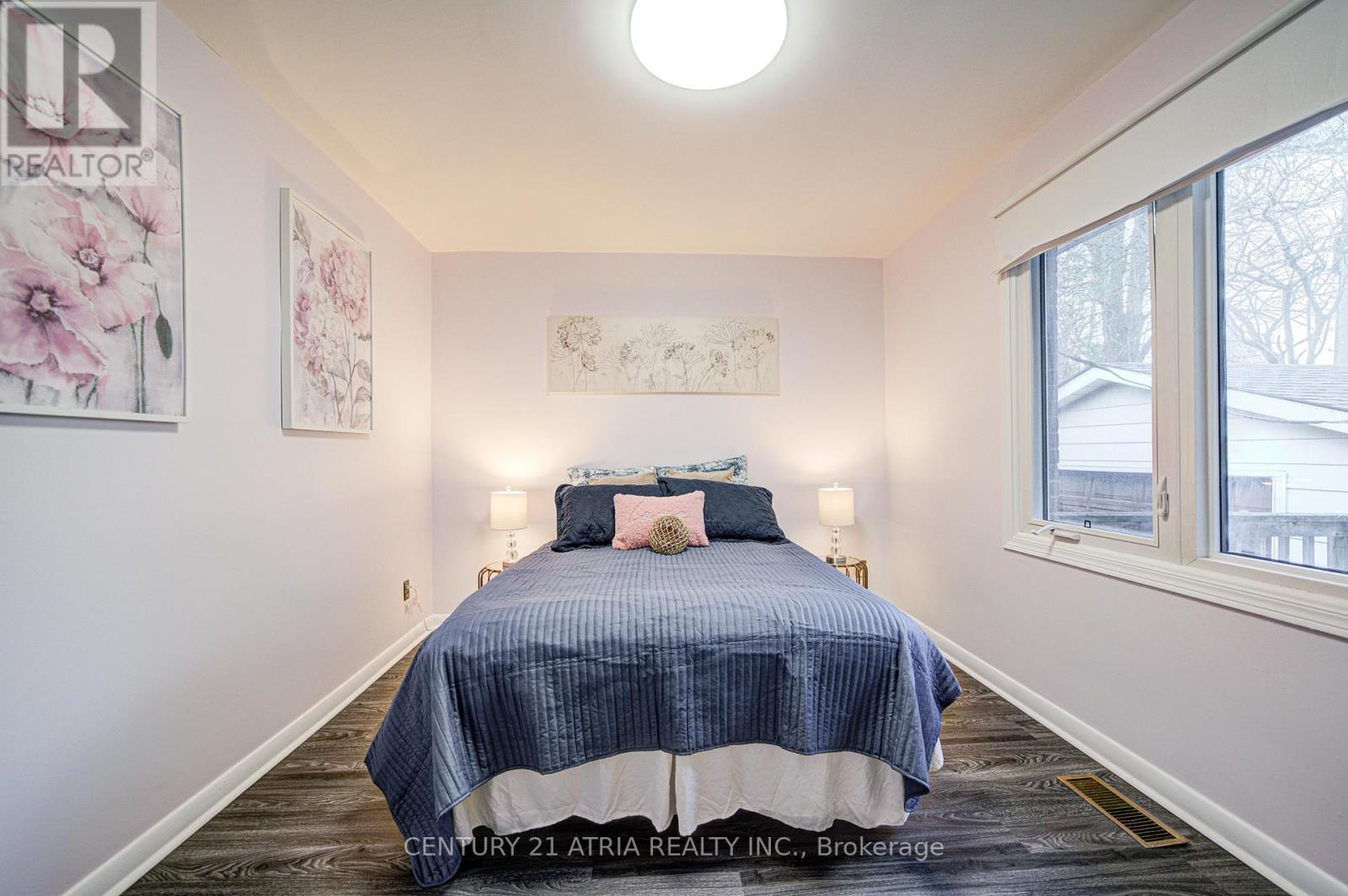 331 Elmwood Avenue, Richmond Hill, Ontario  L4C 1L7 - Photo 24 - N12561960