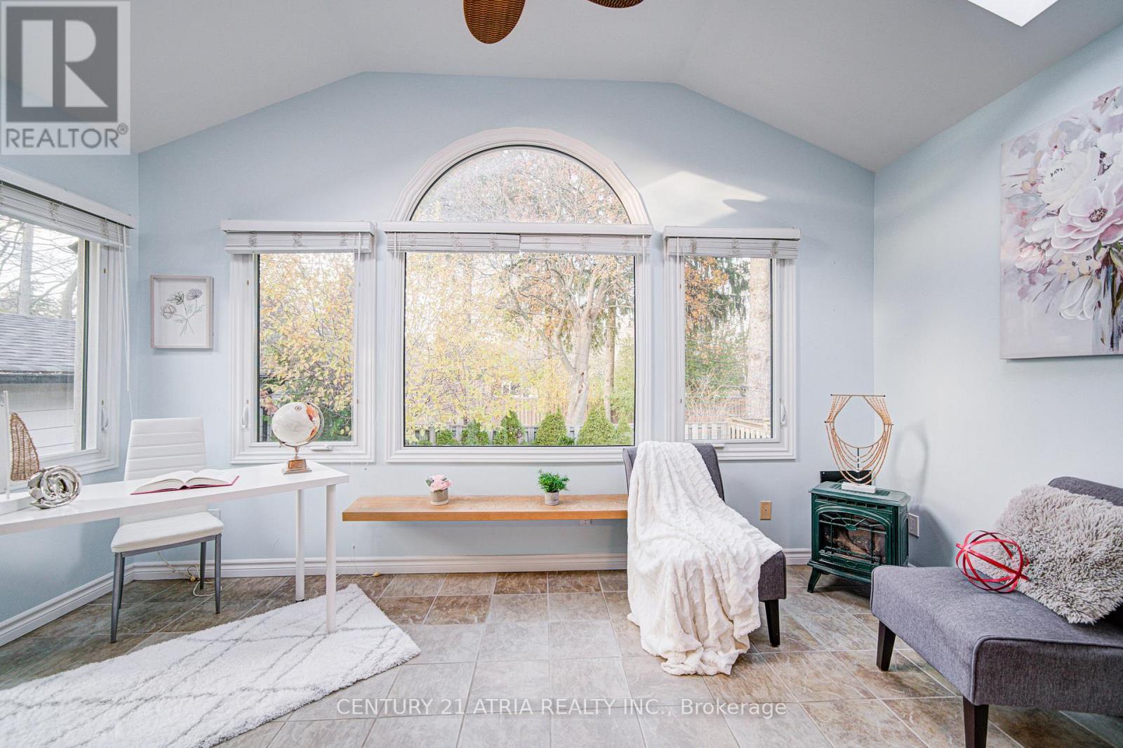 331 Elmwood Avenue, Richmond Hill, Ontario  L4C 1L7 - Photo 20 - N12561960