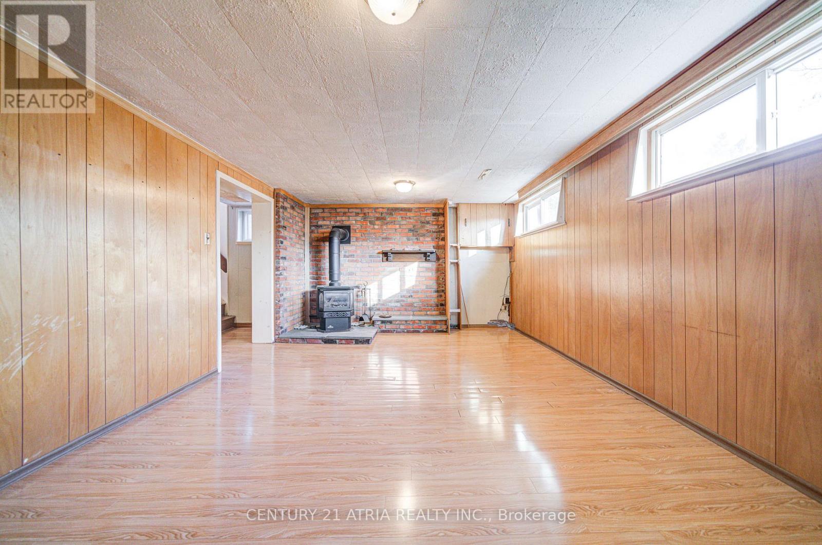 331 Elmwood Avenue, Richmond Hill, Ontario  L4C 1L7 - Photo 33 - N12561960