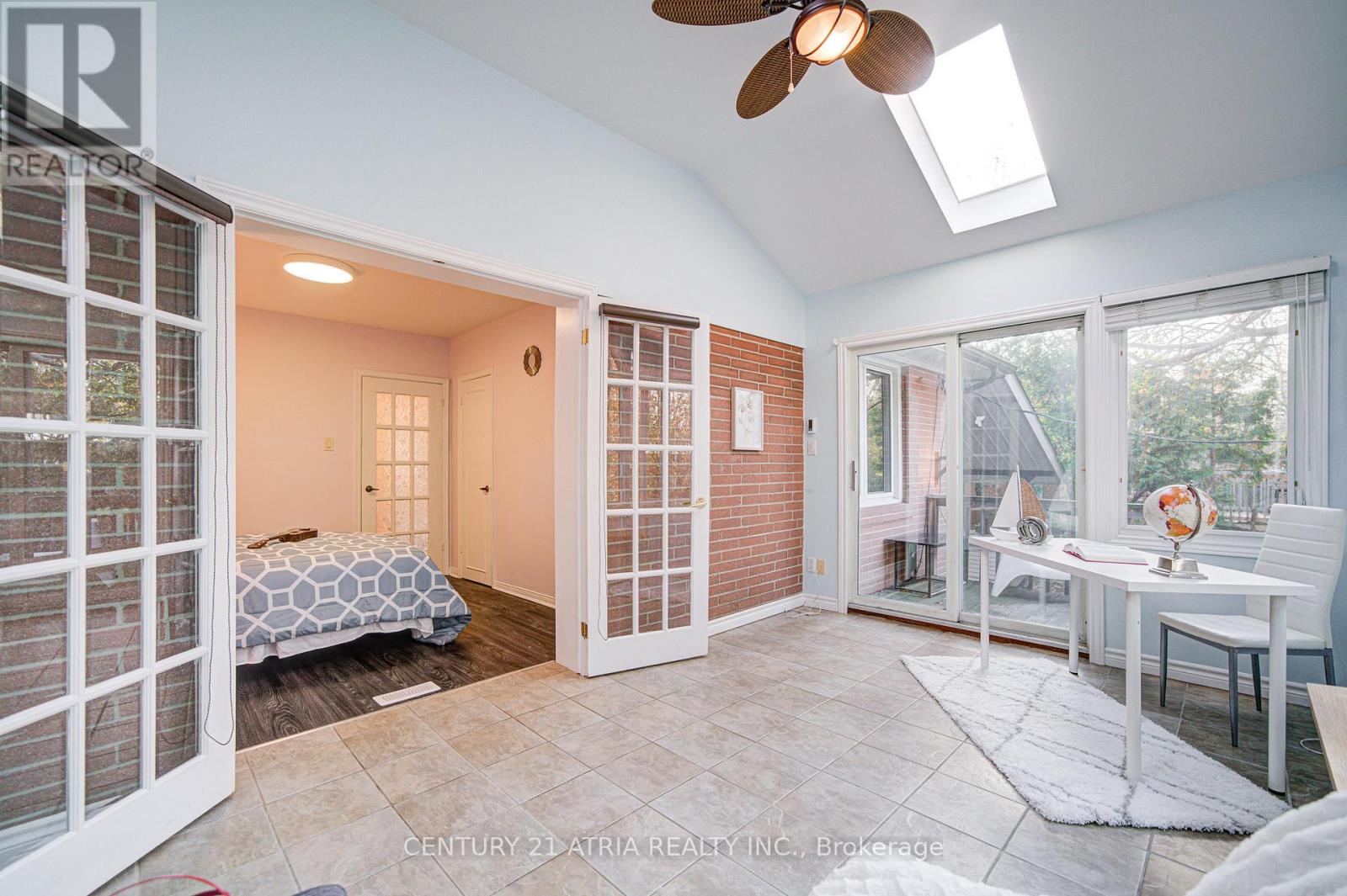 331 Elmwood Avenue, Richmond Hill, Ontario  L4C 1L7 - Photo 23 - N12561960